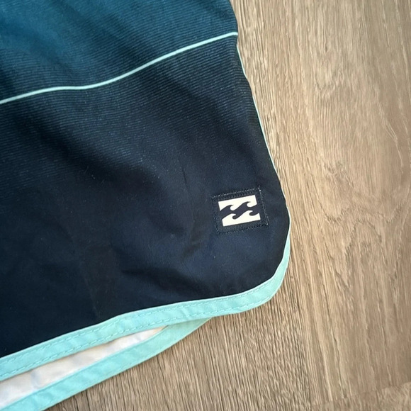 Billabong Recycler Board shorts Blue Stripped Beachy size 30 - Picture 3 of 8